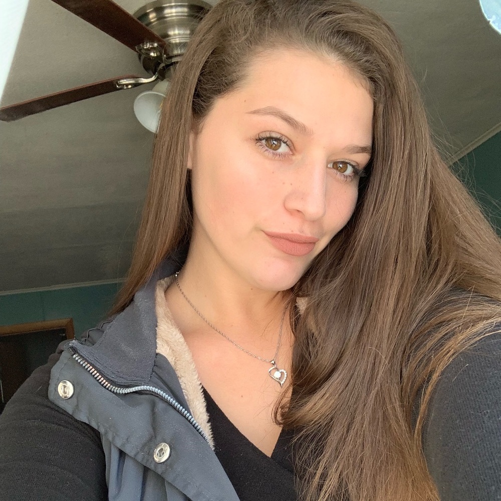 Meet your Posher, Julia